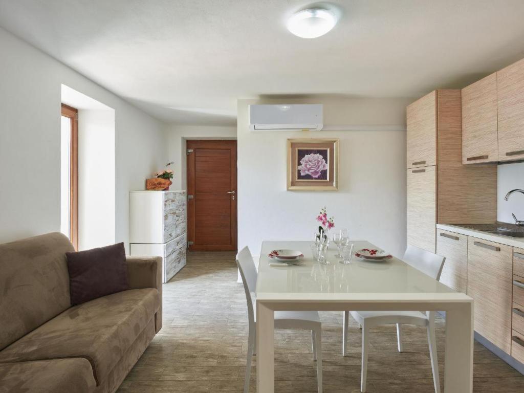 Rustico Maria Apartment Vercana Exterior photo